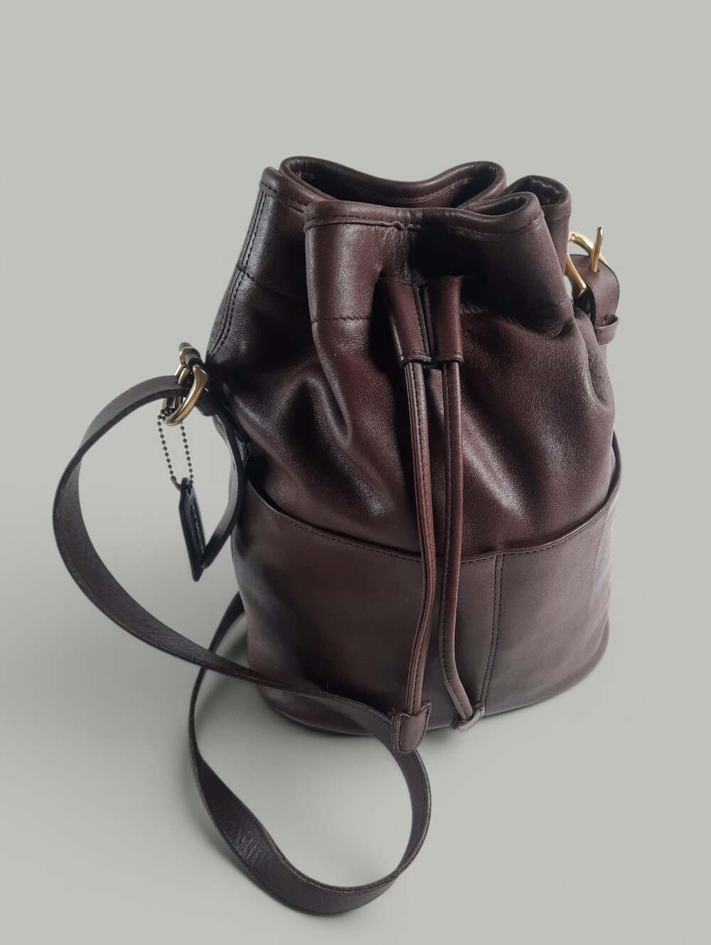 '95 COACH Drawstring Bucket Bag Glovetan Leather Mahogany Crossbody Shoulder